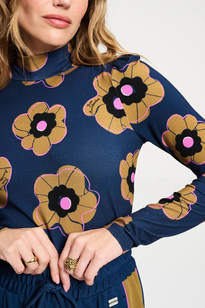 Pom Amsterdam Turtle Neck | Fleurs Parfaites