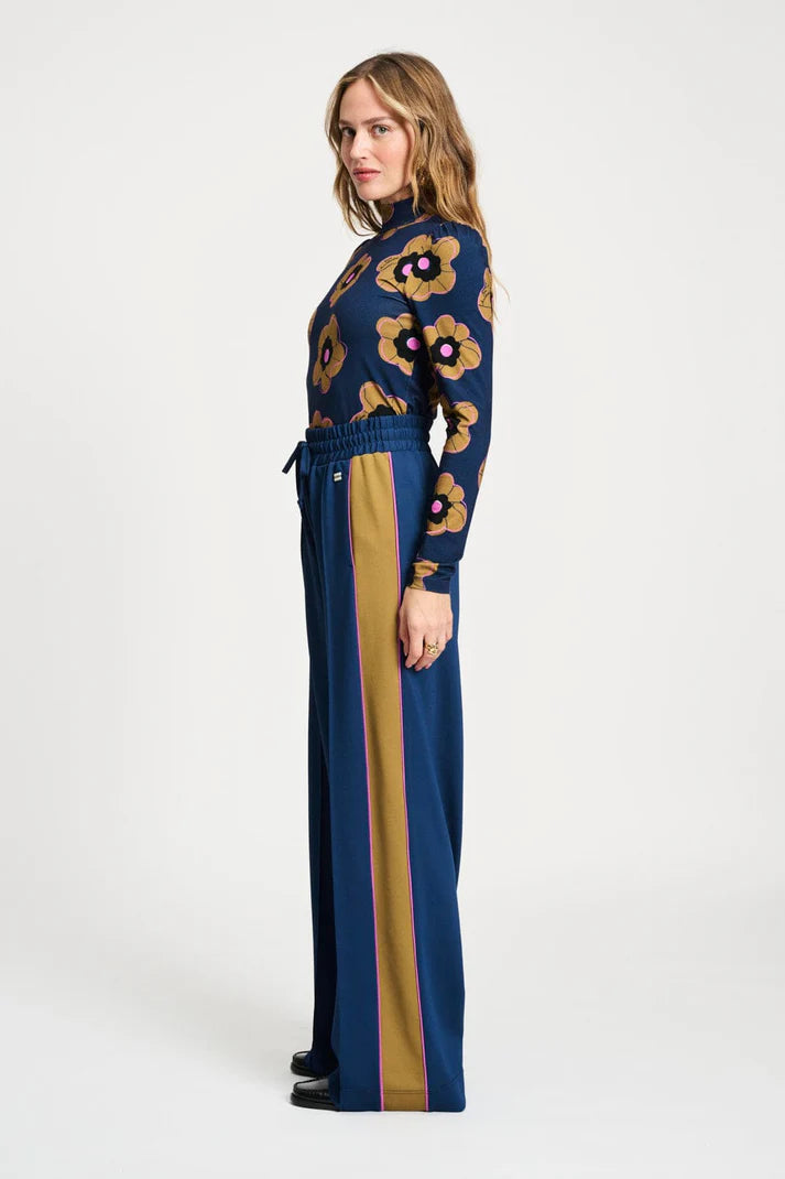 Pom Amsterdam Turtle Neck | Fleurs Parfaites