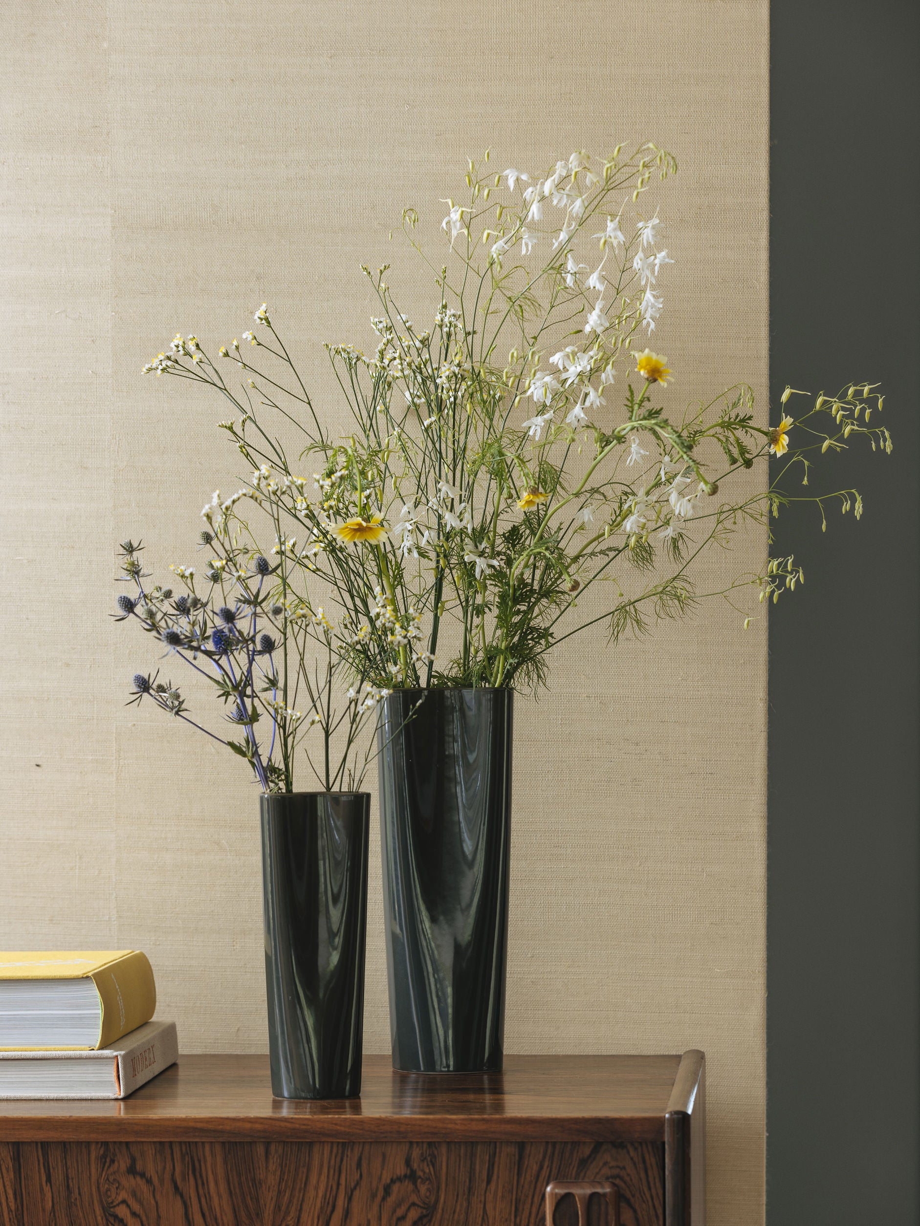 Citta Pinch Vase | Small Charcoal