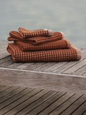 Citta Nero Face Cloth | Paprika Cream