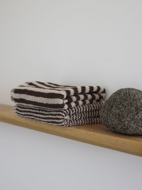 Citta Wide Stripe Cotton Face Cloth | Cocoa Bone