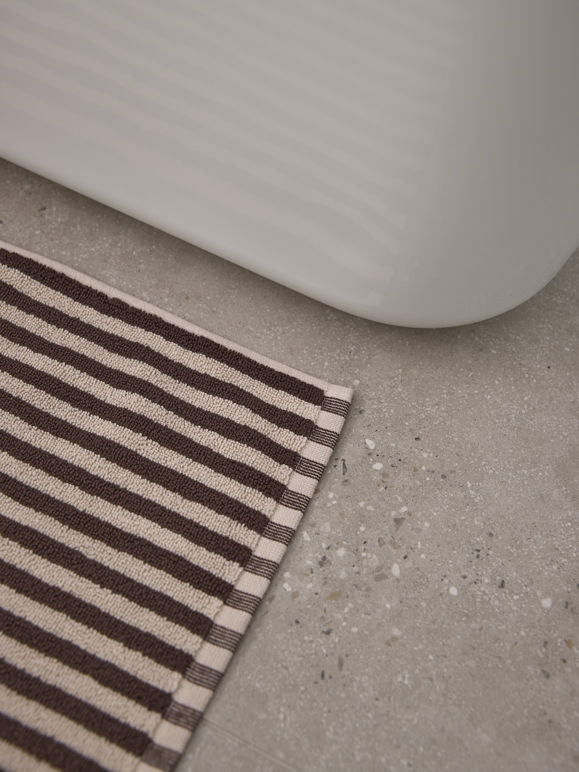 Citta Wide Stripe Cotton Bath Mat | Cocoa Bone