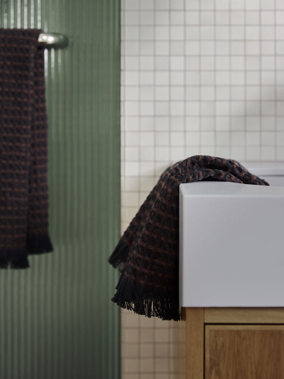 Aalto Bath Hand Towel | Midnight Mahogany