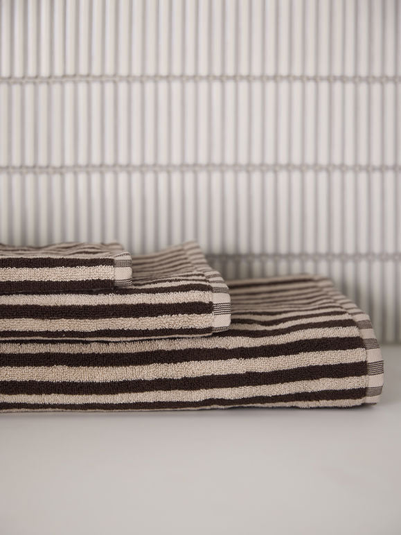 Citta Wide Stripe Cotton Bath Towel | Cocoa Bone