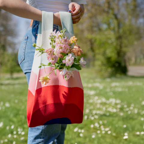 st21_stricktasche_indigo_ambiente_01_2025_pim_088f2179_480x480_547f3668-5463-46bb-b11f-845fb8c1cf1a.png