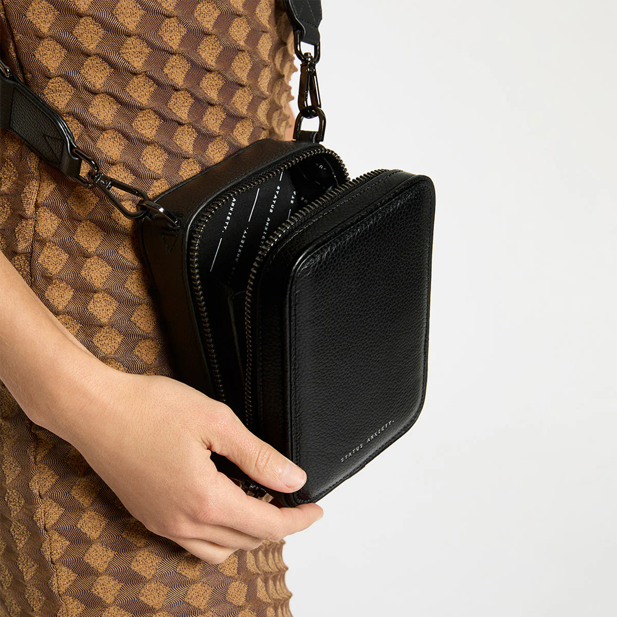 Status Anxiety Good Life Bag | Black