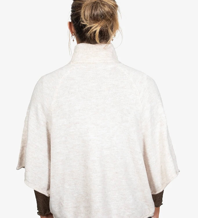 sylvie-knit-coconut-ice-3_1024px_1296x_598cb77f-c371-493d-b50c-46ea4e014ff1.webp