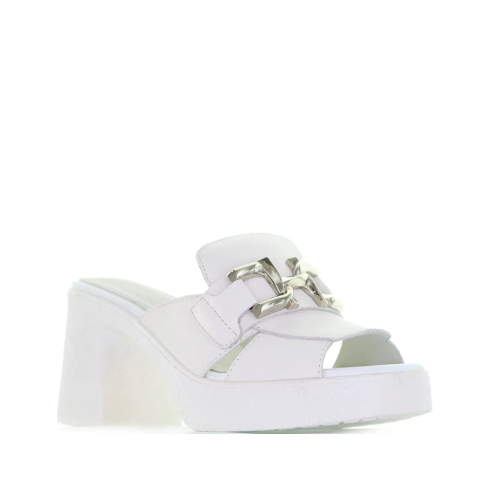Tamara London Bass Slide | White