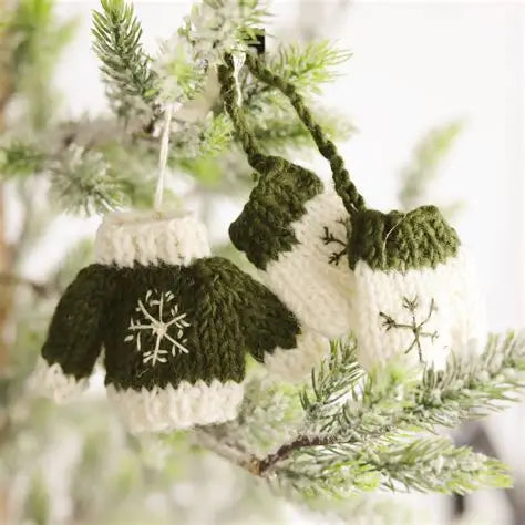 Gry & Sif Knitted Sweater & Gloves Decoration | Green