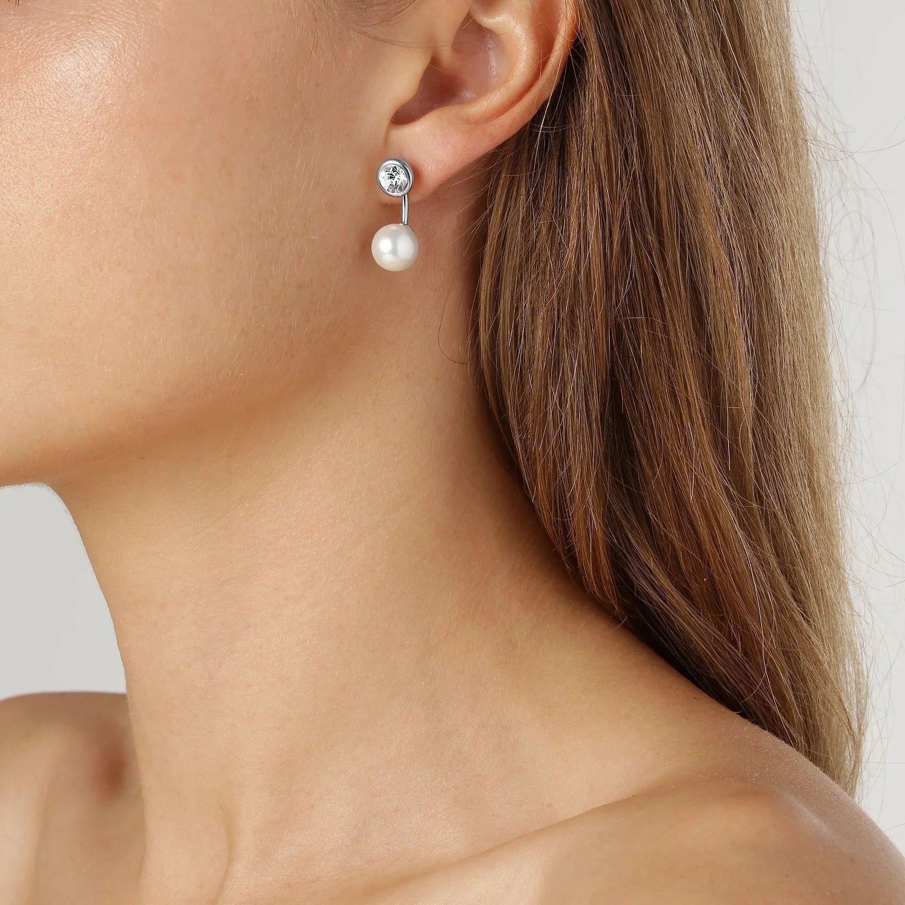 toni-shiny-silver-earrings-crystal-white-pearl-912347_1800x1800_eed5abef-ed9a-4a1f-9bb7-ed9fba17604b.webp