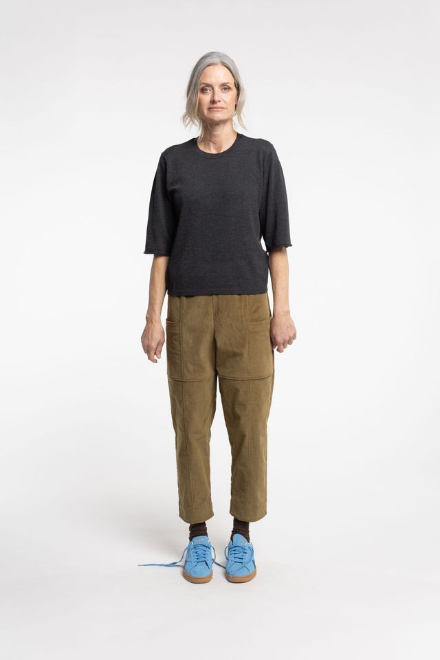 New Lands Sammie Tee | Coal