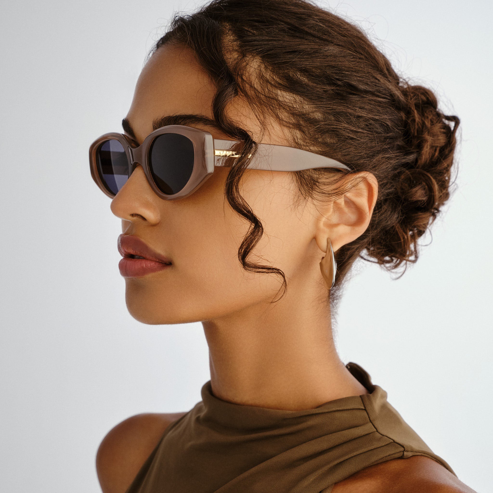 Le Specs Fevered Sunglasses | Fawn