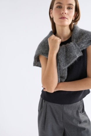 Elk Naya Vest | Black