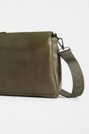 Elk Veni Crossbody Bag | Olive