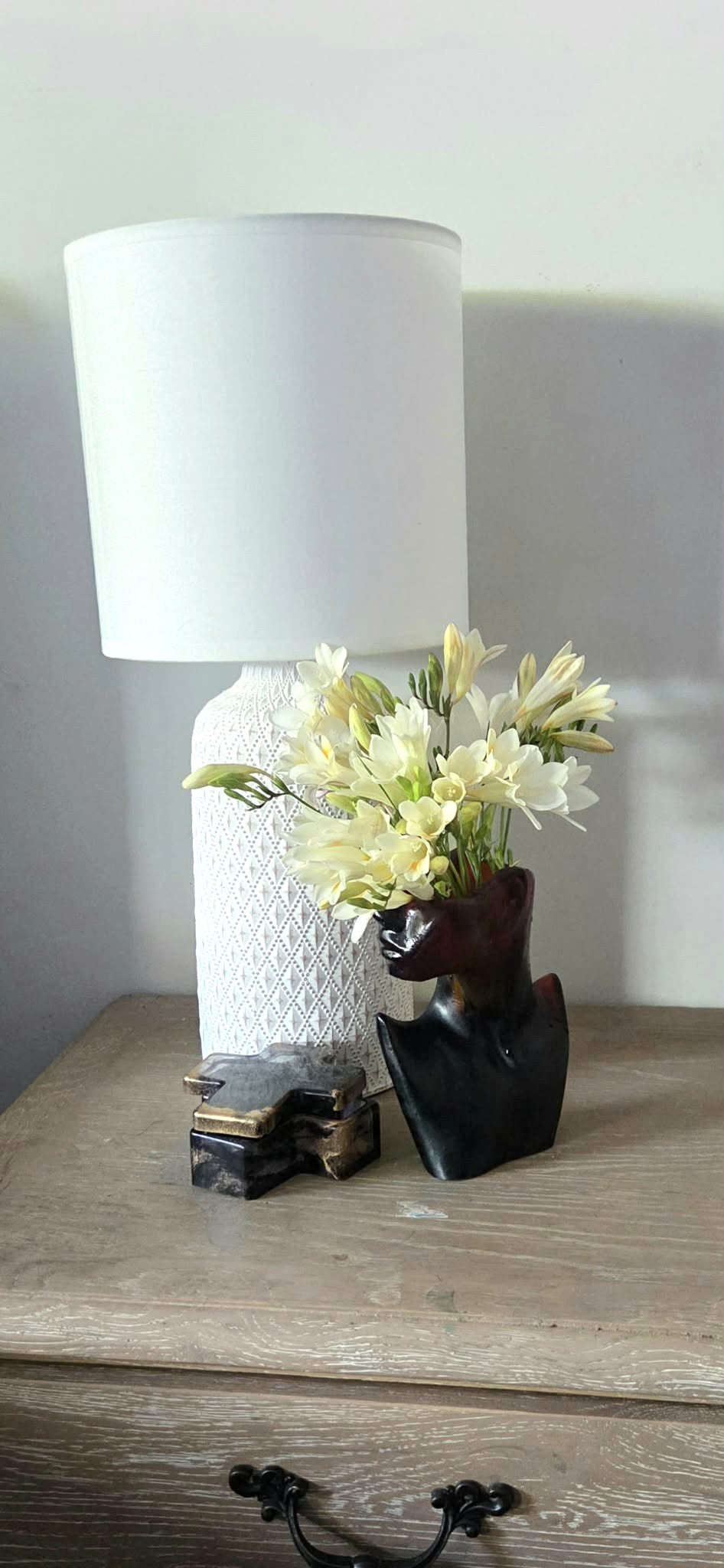 She Blooms Resin Vase | Saphire Glass Effect